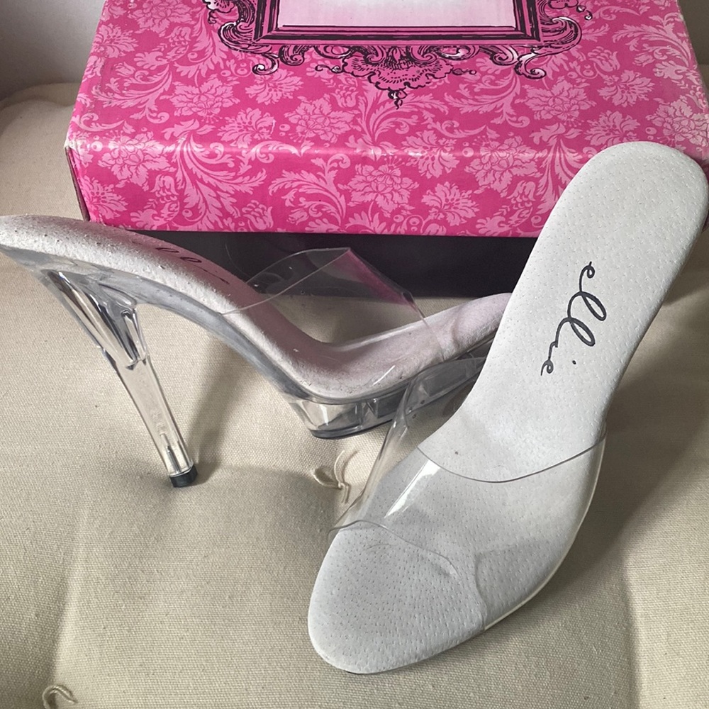 Competition clear mule
